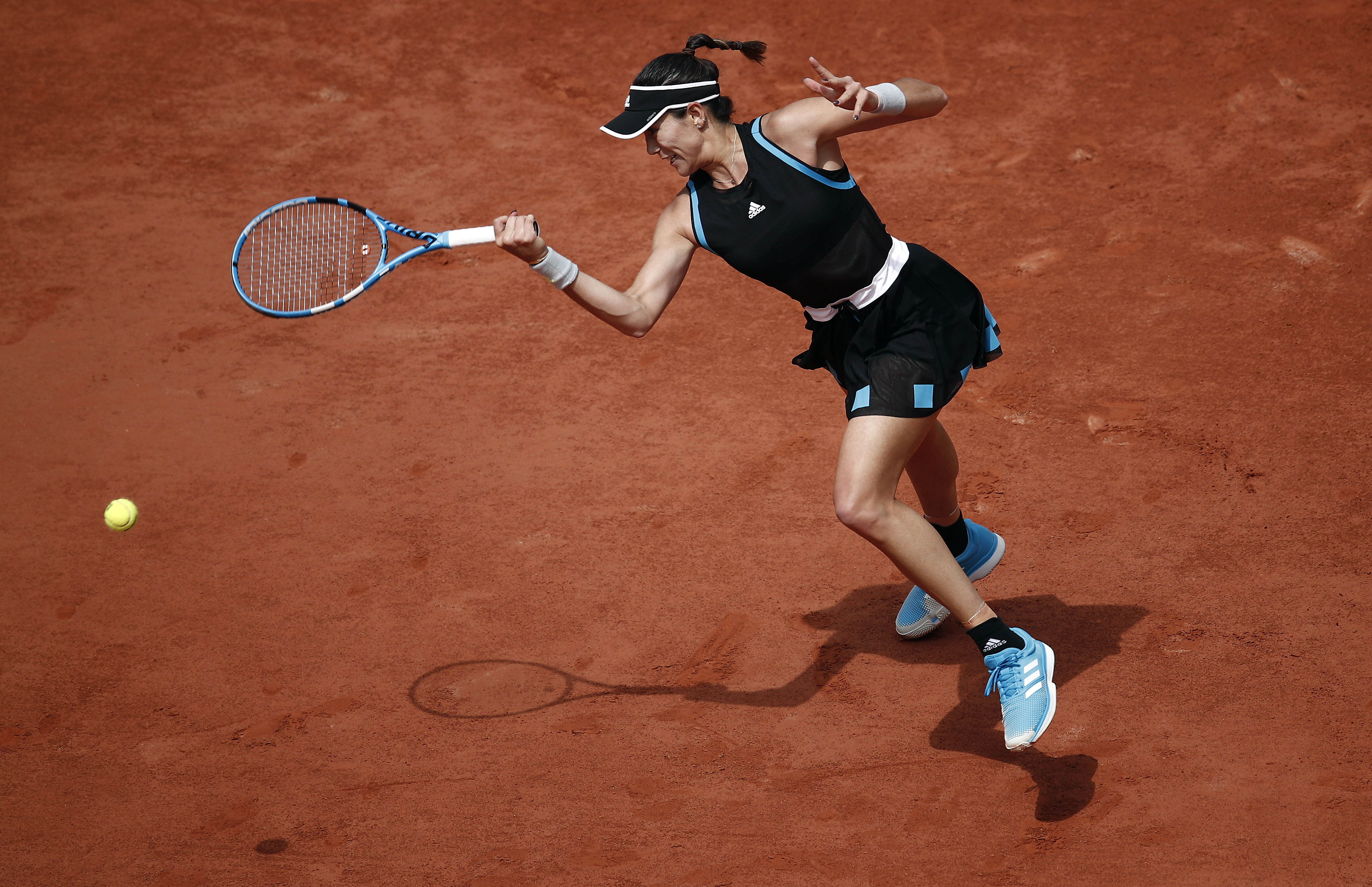 开云中国-穆古鲁扎在掘金比赛中刷新纪录，持续失利引发热议！-开云中国