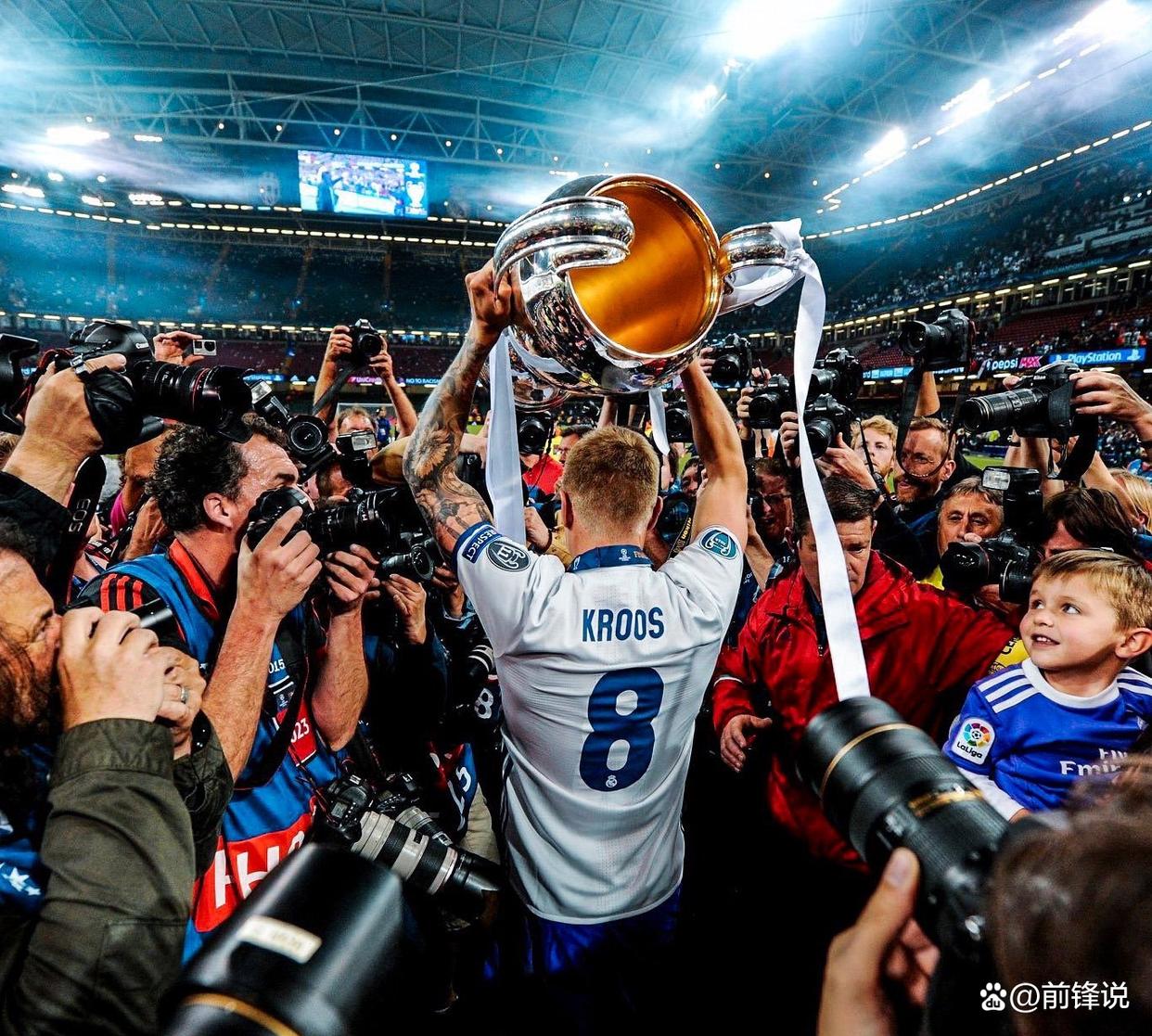 皇家马德里观众热烈欢呼!,穆古鲁扎迎来二十赛季出色发挥赛场气氛高涨的简单介绍 皇家马德里观众热烈欢呼!,穆古鲁扎迎来二十赛季出色发挥赛场气氛高涨的简单介绍